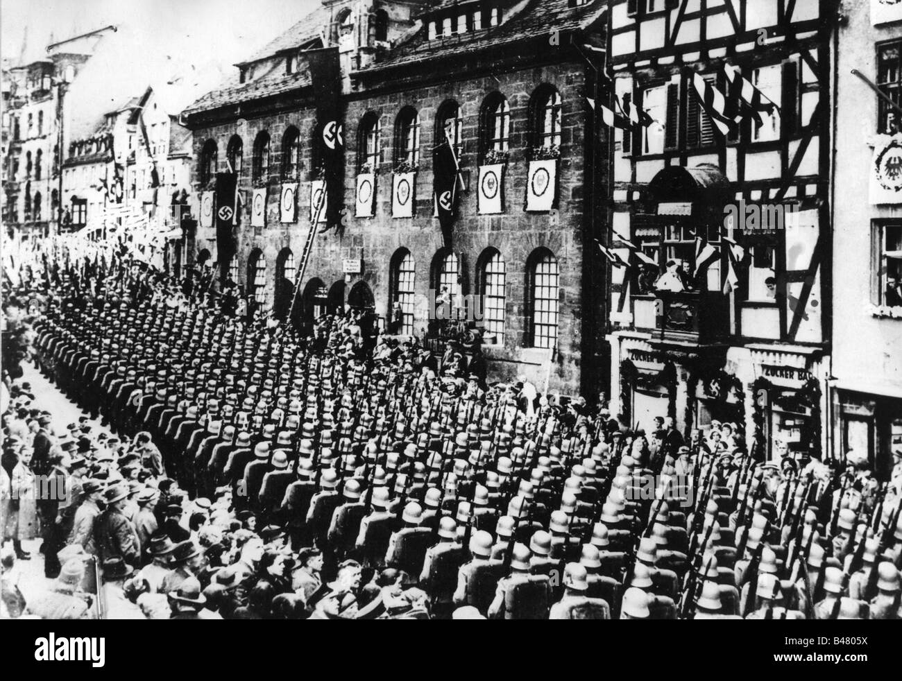 Nazismo / nazionalsocialismo, militare, militare, militare, esercito, parata durante un Rally di Norimberga, 1930s, immagine manipolata, , Foto Stock