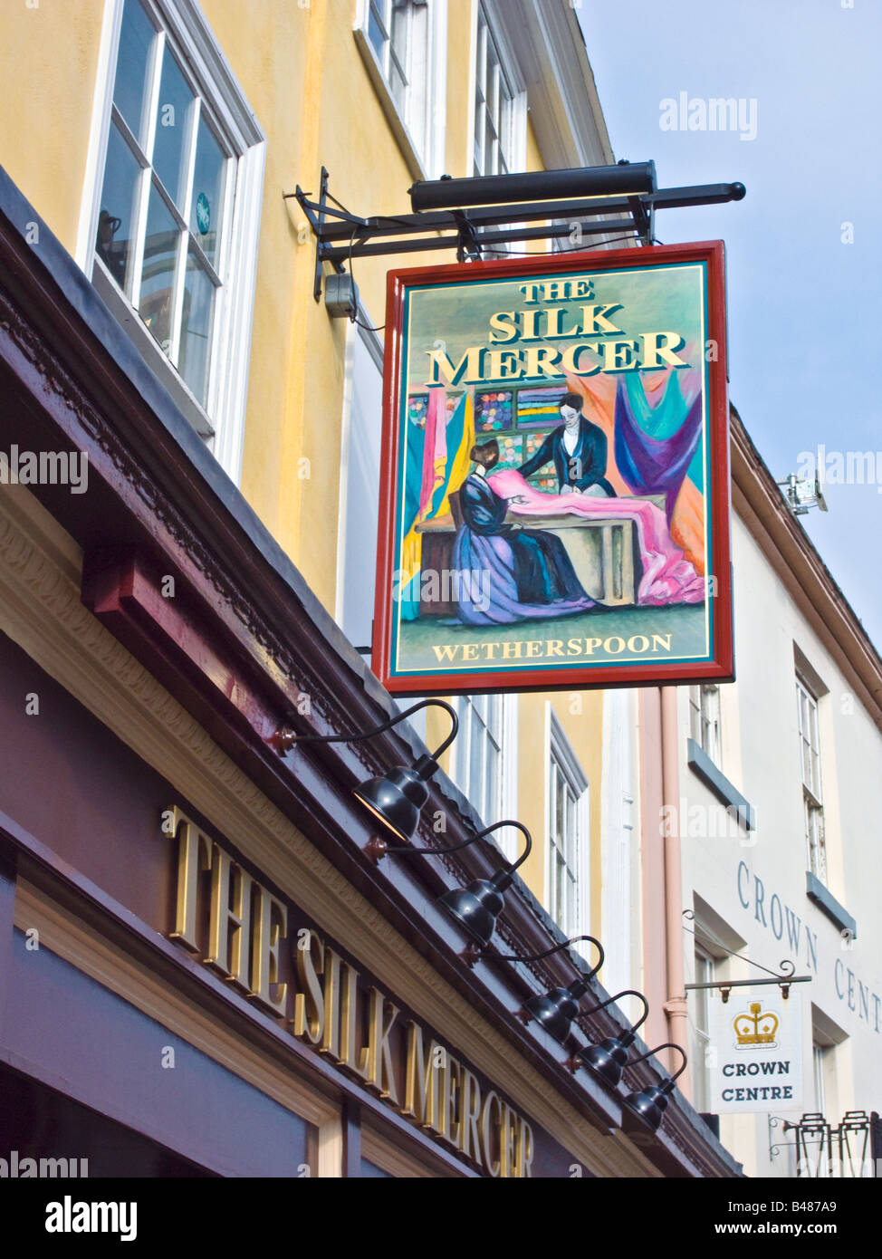 Un nuovo Wetherspoon inn la seta Mercer la sostituzione del vecchio negozio di tappeti in Devizes Wiltshire, Inghilterra UK UE Foto Stock