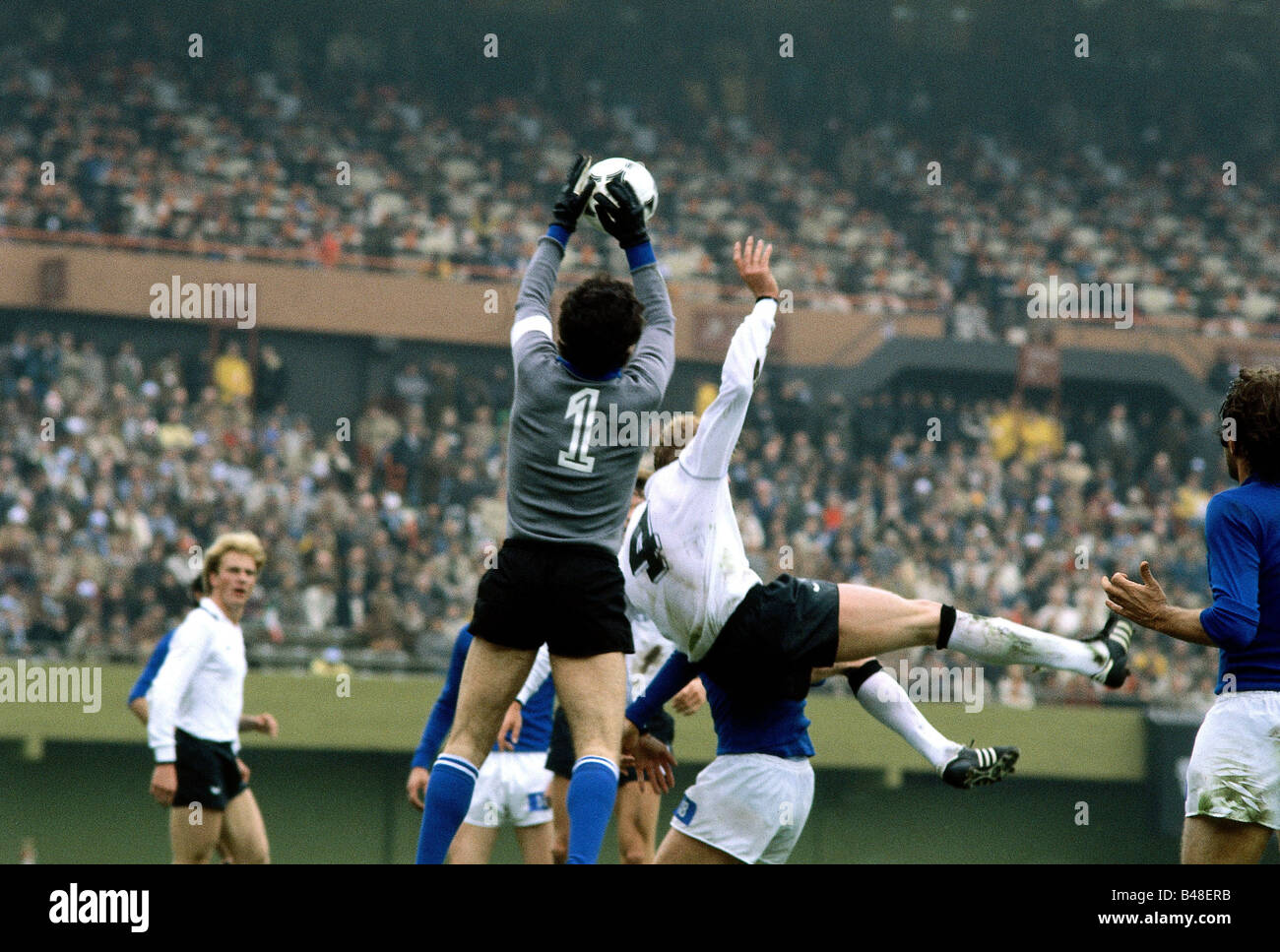 Sport / Sport, calcio, calcio, Coppa del mondo, Italia contro la Germania (0:0) a Buenos Aires, Argentina, 14.6.1978, Foto Stock