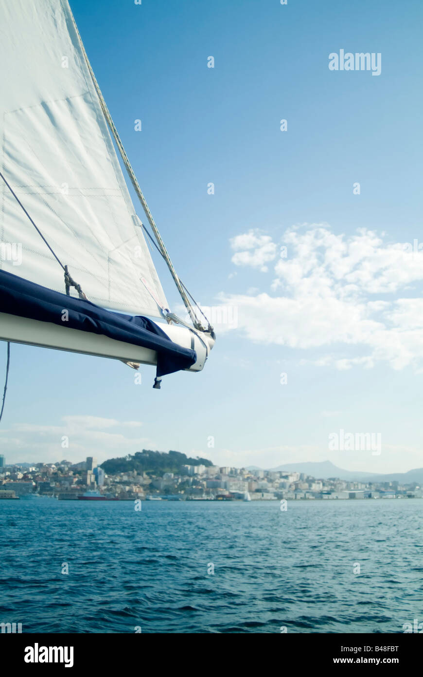 Pulegge e corde di un velo in uno yacht Foto Stock