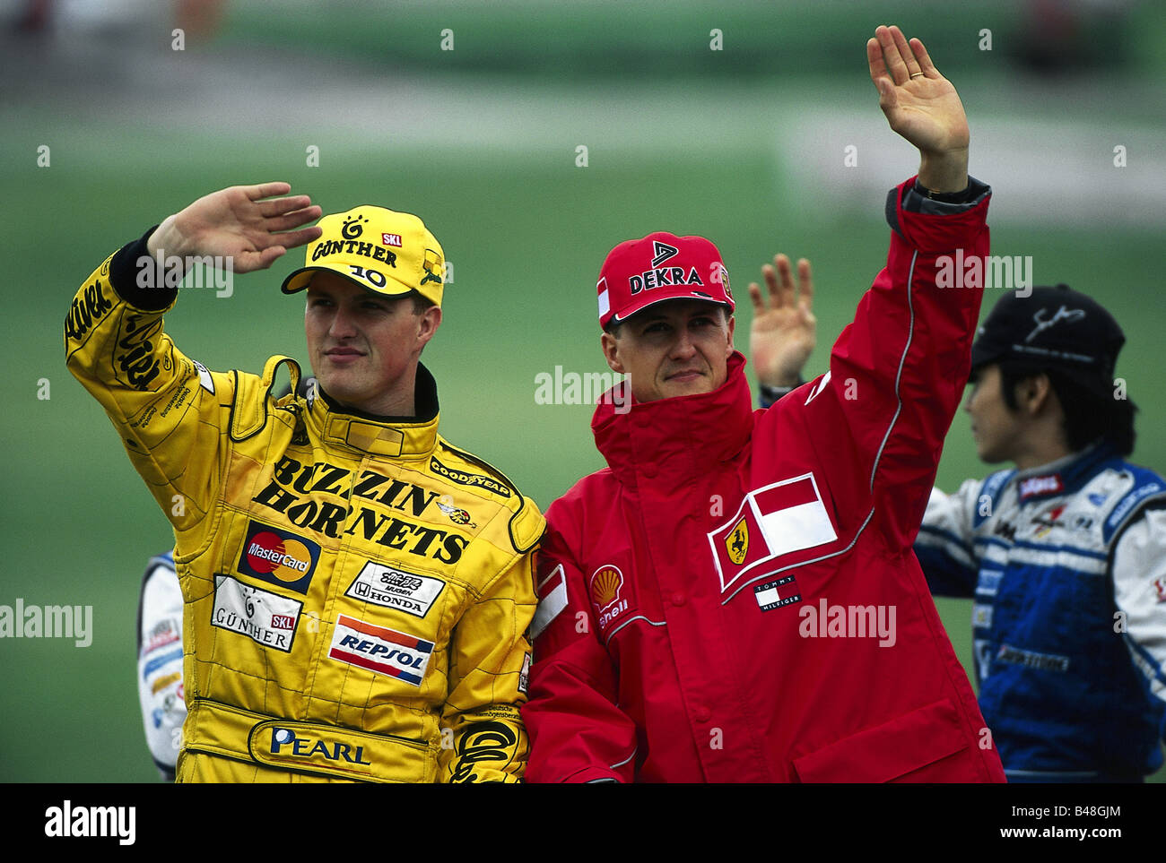 Schumacher, Michael, * 3.1.1969, atleta tedesco (automobilista), a mezza lunghezza, con Ralf Schumacher, formula uno Gran Premio, Hockenheim, Germania, 1998, Foto Stock