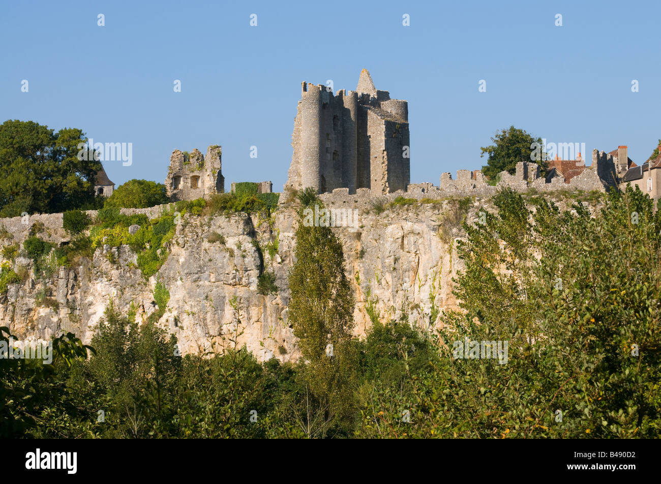 Vista del castello in rovina, angoli-sur-l'Anglin, Vienne, in Francia. Foto Stock