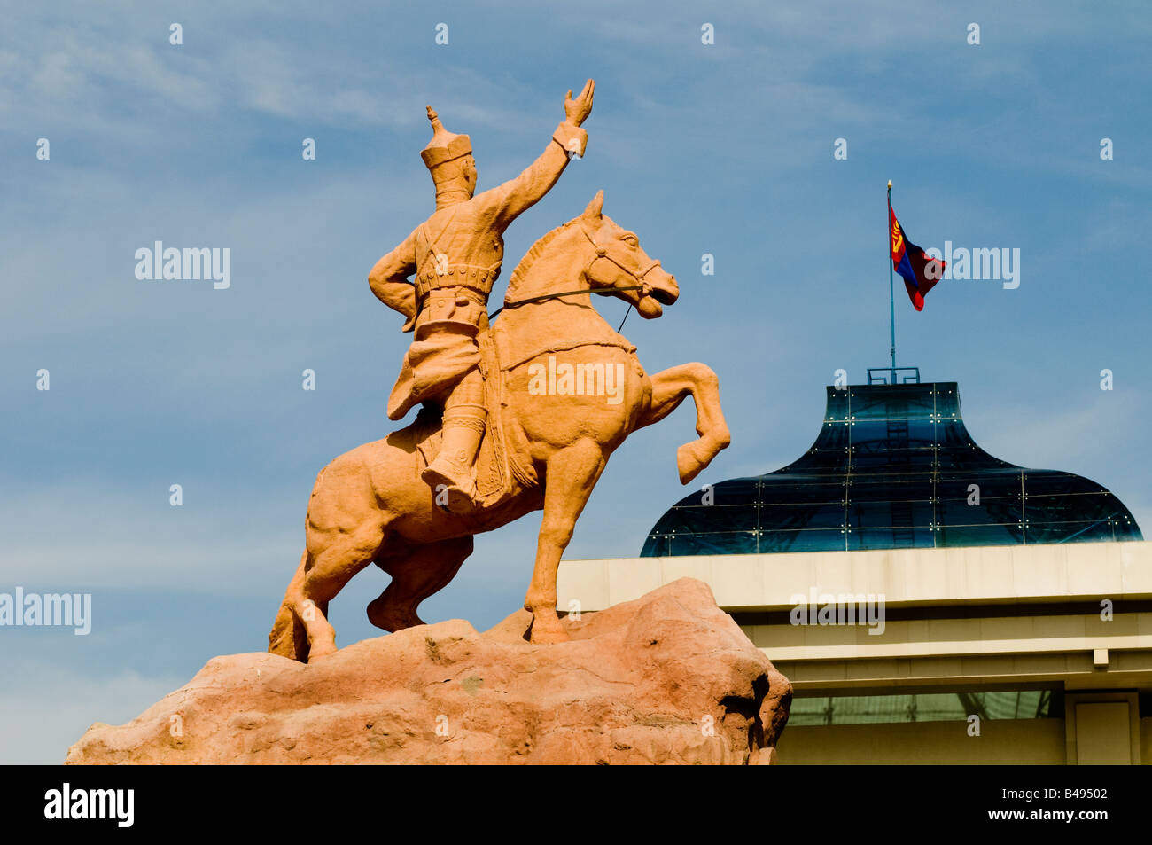Statua di Chingis Khan in piazza Sukhbatar, UB Mongolia Foto Stock