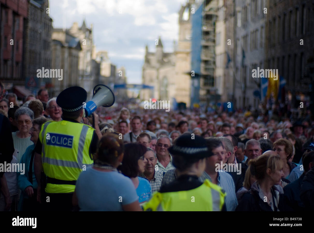 In coda per la Edinburgh Tattoo un Festival di Edimburgo Foto Stock