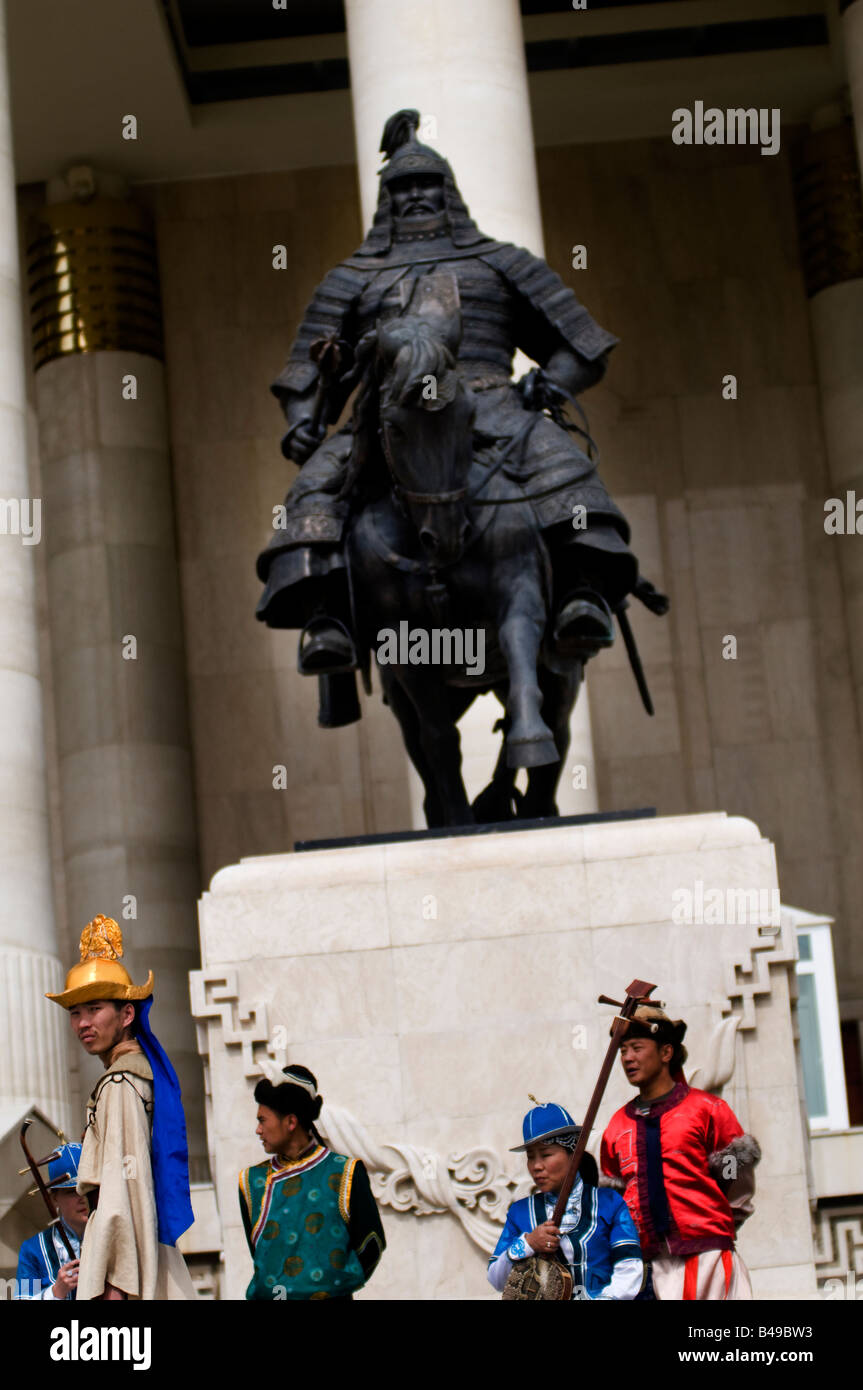 Tradizionale cerimonia in Piazza Sukhbaatar, Ulaan Battar, Mongolia Foto Stock