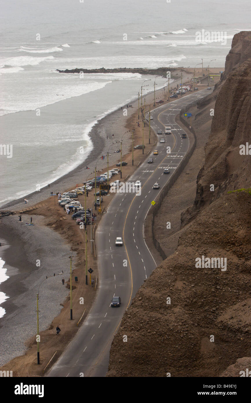 Lima Peru tour turistici travel autostrada costiera mare bluff Foto Stock