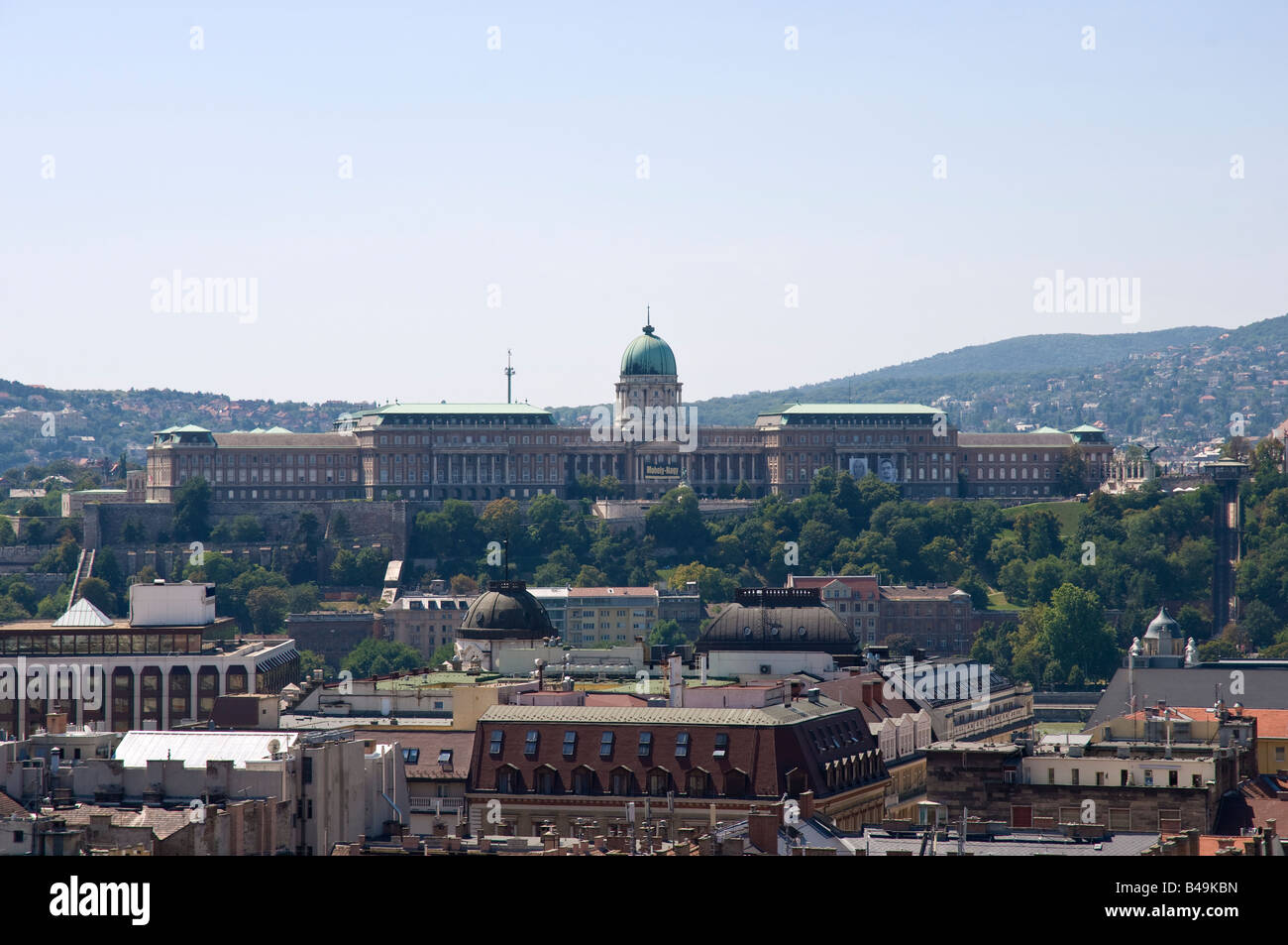 Vista del Castello di Buda dal Duomo di Santo Stefano la Basilica di Foto Stock