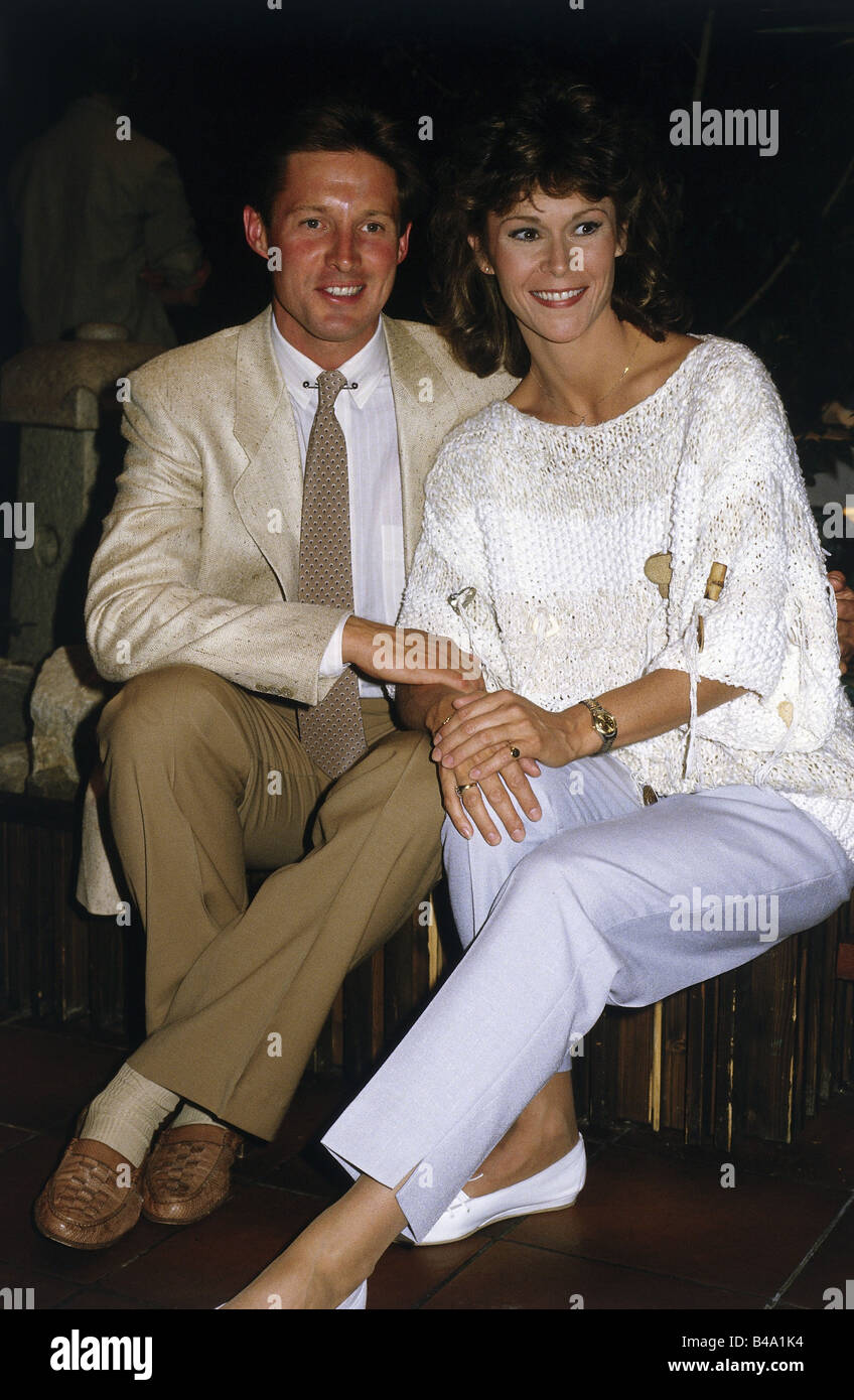 Jackson, Catherine Elise 'Kate', * 29.10.1948, attrice americana, seduto, con Bruce Boxleitner, durante le riprese, serie TV 'Scarecrow and Mrs King', Monaco di Baviera, 1984, Foto Stock