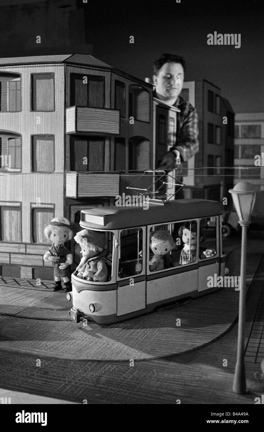 Broadcast, TV, telecast 'andmännchen', studio televisivo, Mahlsdorf, Berlino Est, 1962, , Foto Stock