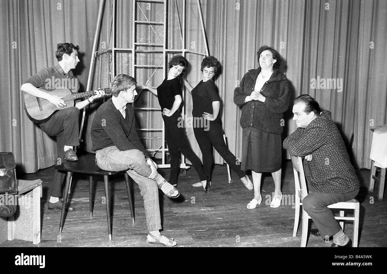 Geografia/viaggio, Germania, Repubblica democratica tedesca, cultura, thetre, teatro operaio, KWO Berlin, 1962, Foto Stock