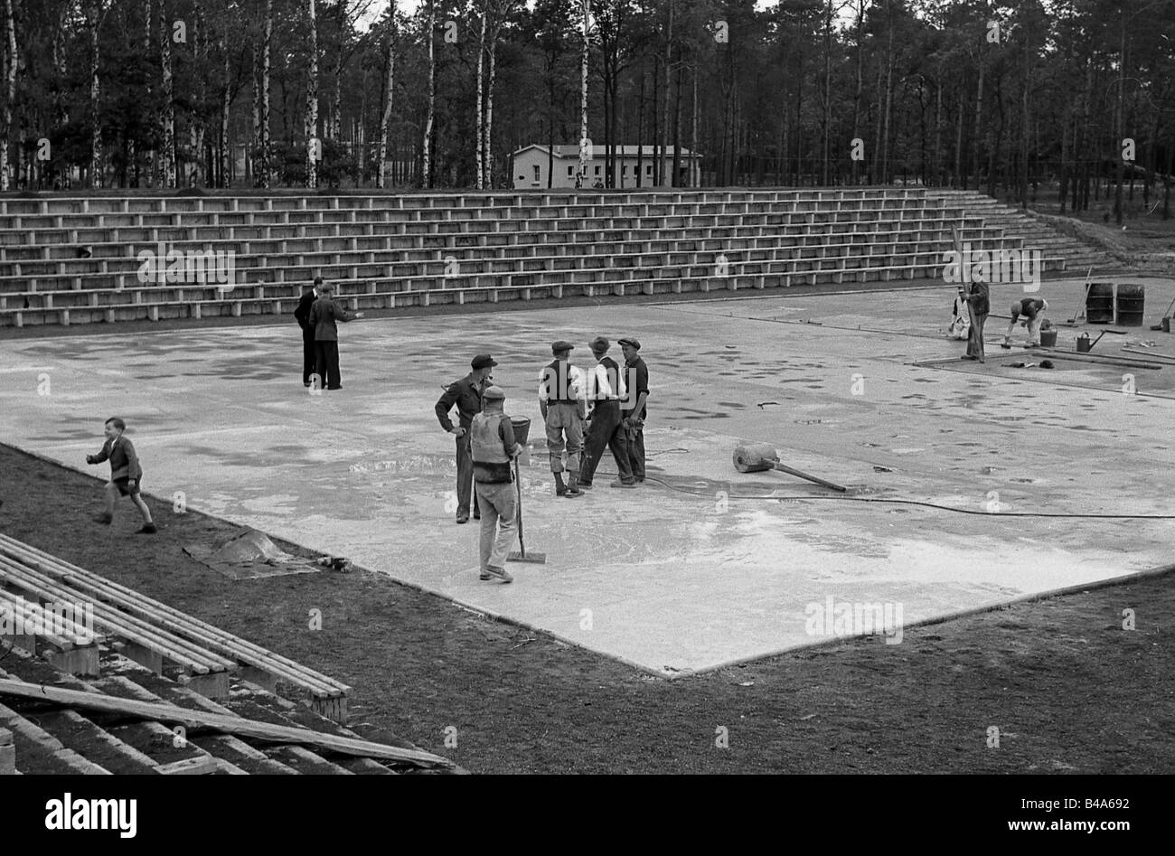 Geografia/viaggio, Germania, Berlino, parco Wuhlheide, costruzione della Repubblica Pioneer, luglio 1951, Foto Stock