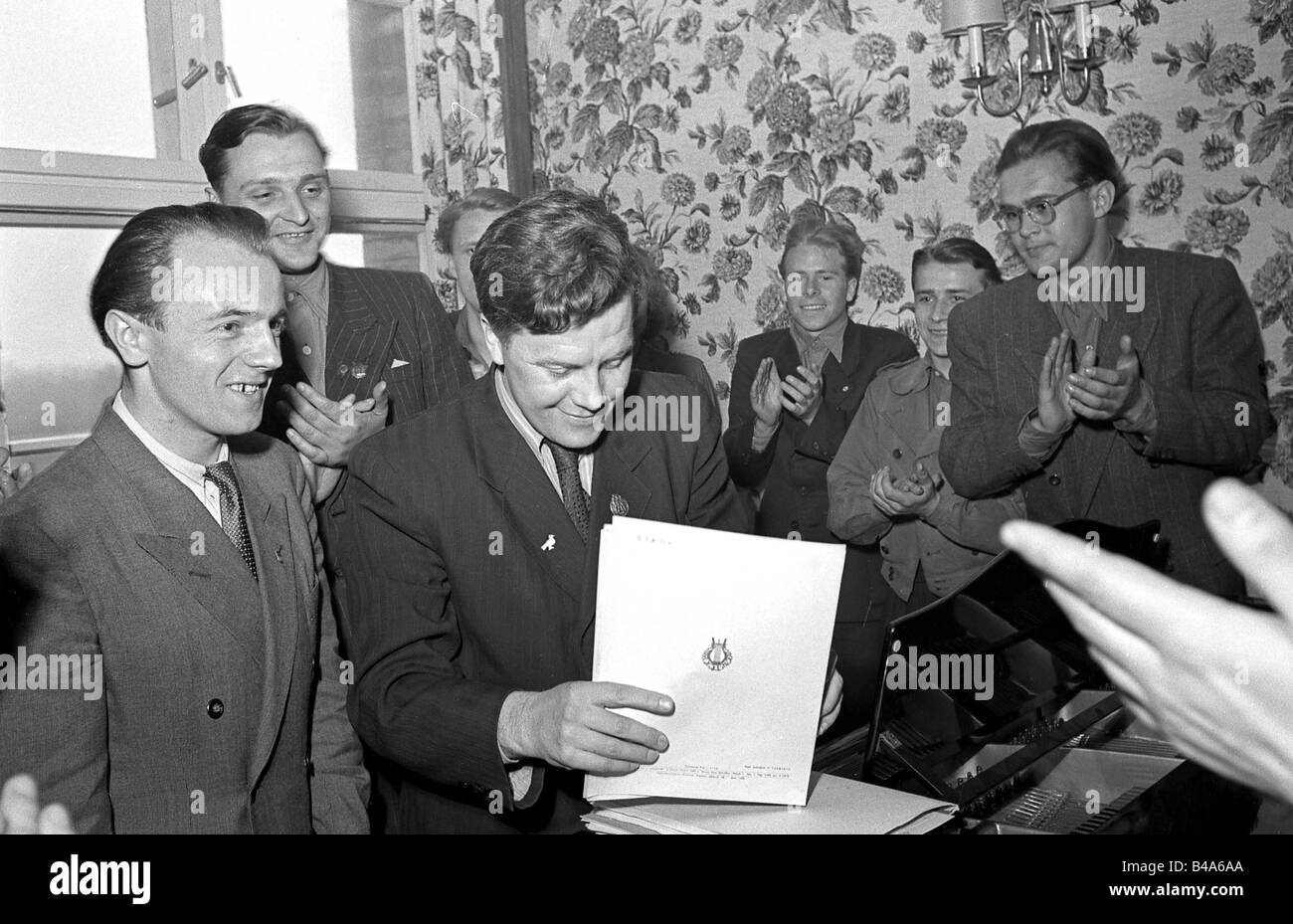 Geografia/viaggio, Germania, Repubblica democratica tedesca, cultura, congresso di giovani artisti, Berlino Est, 1951, Foto Stock