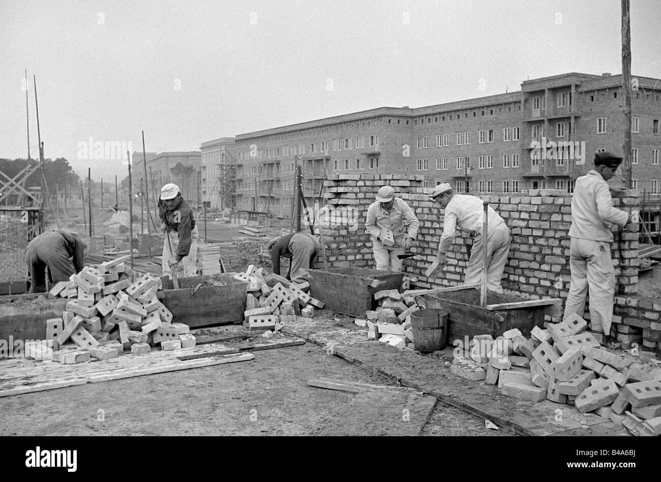 Geografia/viaggio, Germania, Eisenhüttenstadt, edilizia, lavori di costruzione, 1953, Foto Stock