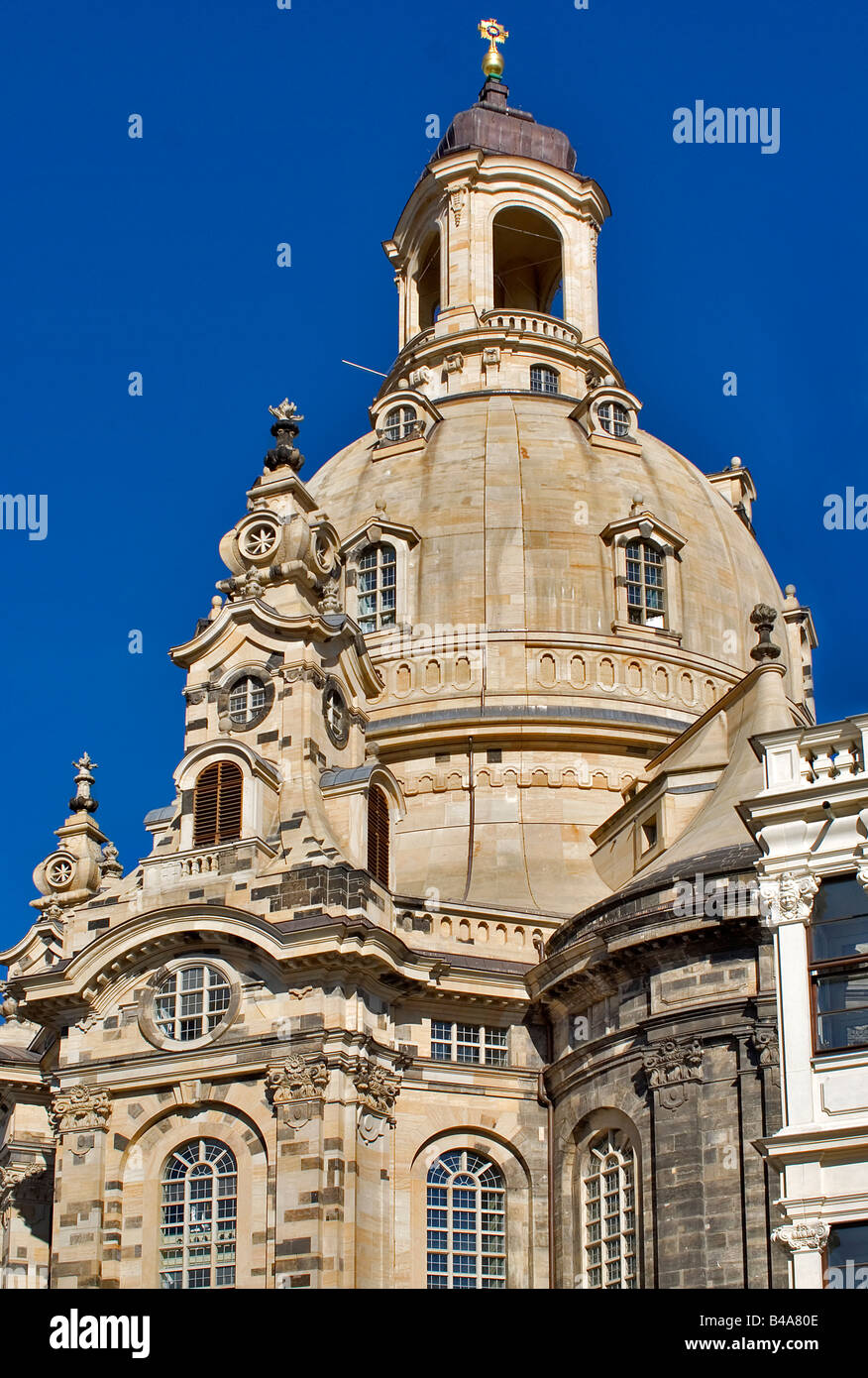 La Frauenkirche il principale punto di riferimento nella città vecchia di Dresda Foto Stock