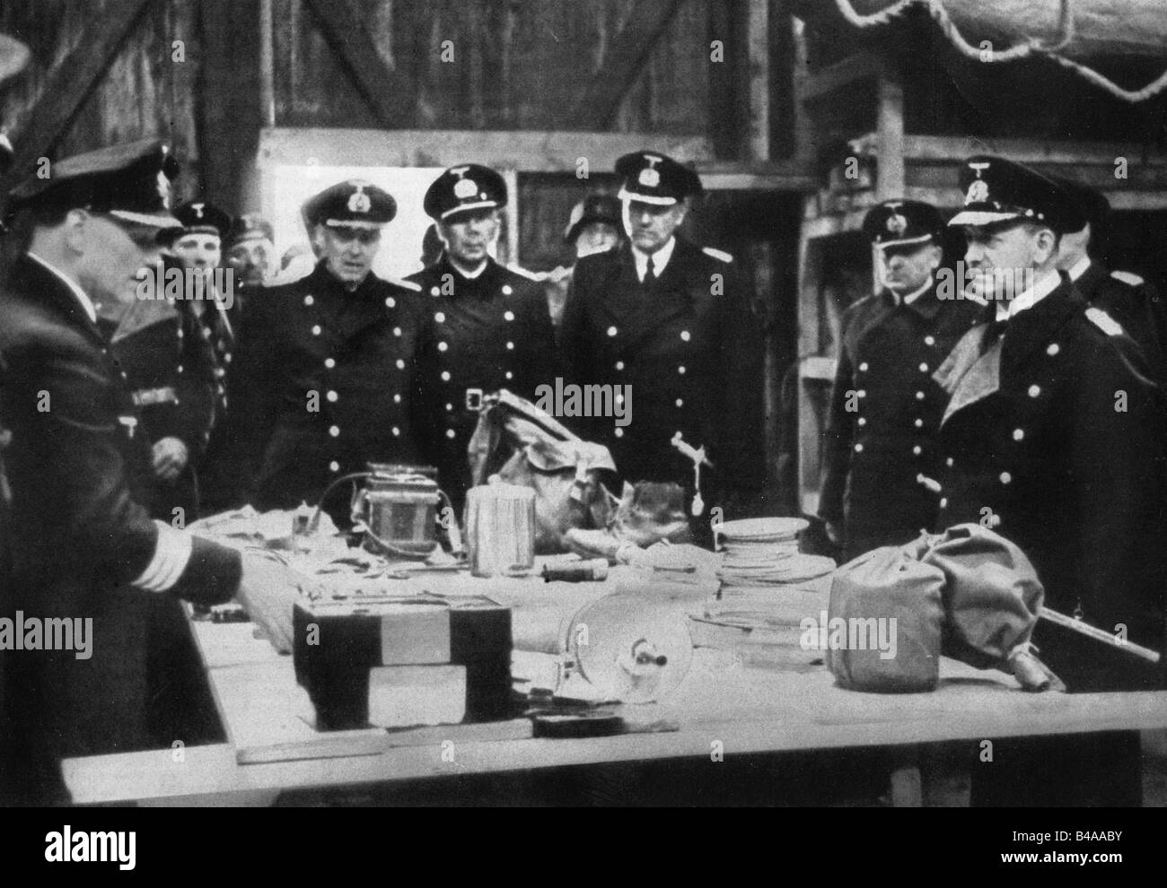 Raeder, Erich, 24.4.1876 - 6. 11.1960, Ammiraglio tedesco, commemorazione dell'Associazione della Marina tedesca per le vittime della nave a vela "Niobe", Amburgo, 11.7.1957, Foto Stock