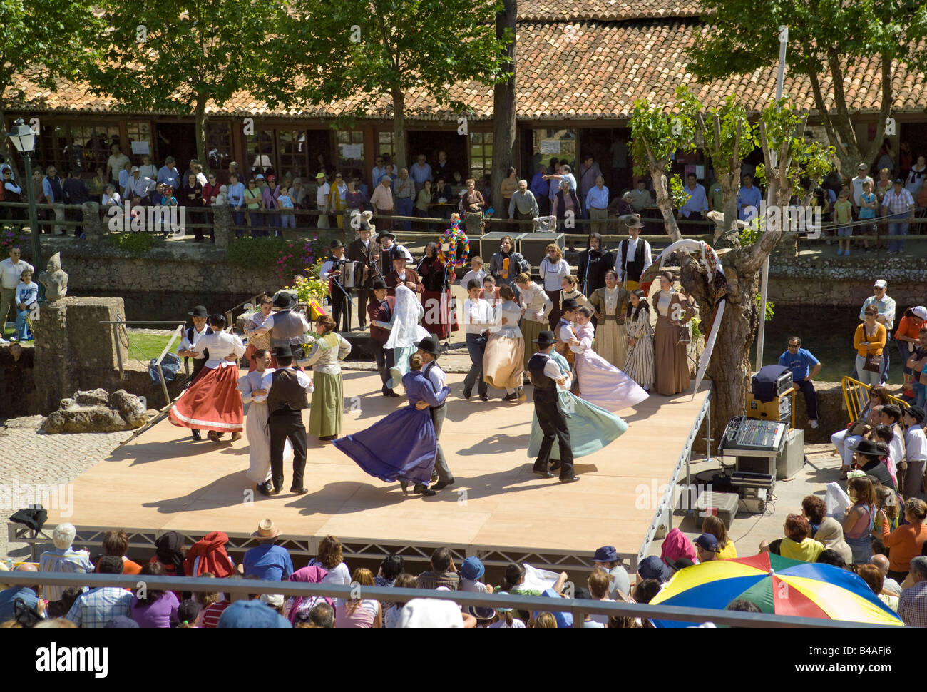 Danze popolari a alte, l'Algarve. Una Troupe dal Portogallo centrale, la Costa Da Prata Foto Stock