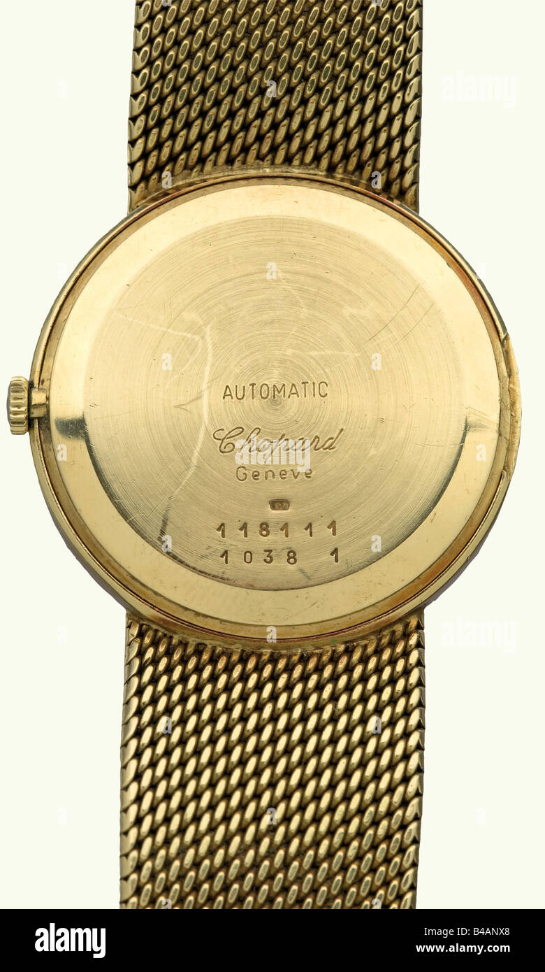 King Faisal Ibn Abdul Aziz al-Saud (1906 - 1975)., un orologio da polso di presentazione d'oro, Ginevra, circa 1970. Orologio automatico Chopard con cinturino da polso in vetro zaffiro e dorato. Il quadrante d'oro reca il di re Faisal. Un marchio d'oro da 750 stampigliato sulla chiusura. I lavori sono intatti. Lunghezza 20 cm. Peso 93,5 grammi. Storico, storico, 1960s, 1970s, 20th secolo, Impero Ottomano, oggetto, oggetti, alambicchi, clippings, taglio, taglio, ritaglio, orologio, orologi, orologio, orologi, orologi, segnatempo, Foto Stock