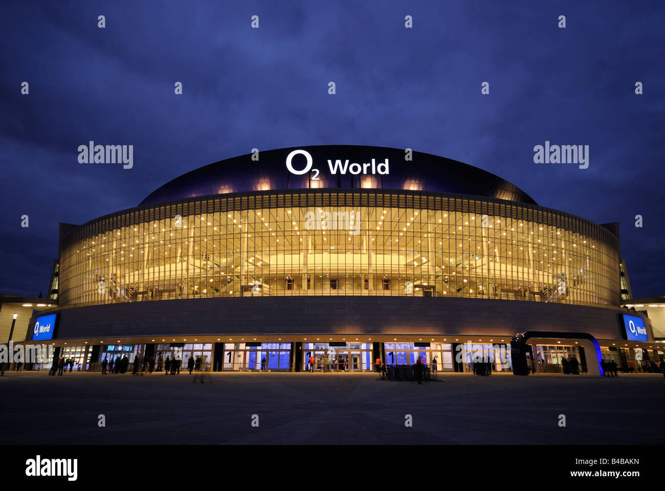 O2 World Arena O2 della Anschutz Entertainment Group, Berlin Friedrichshain, Germania, Europa. Foto Stock