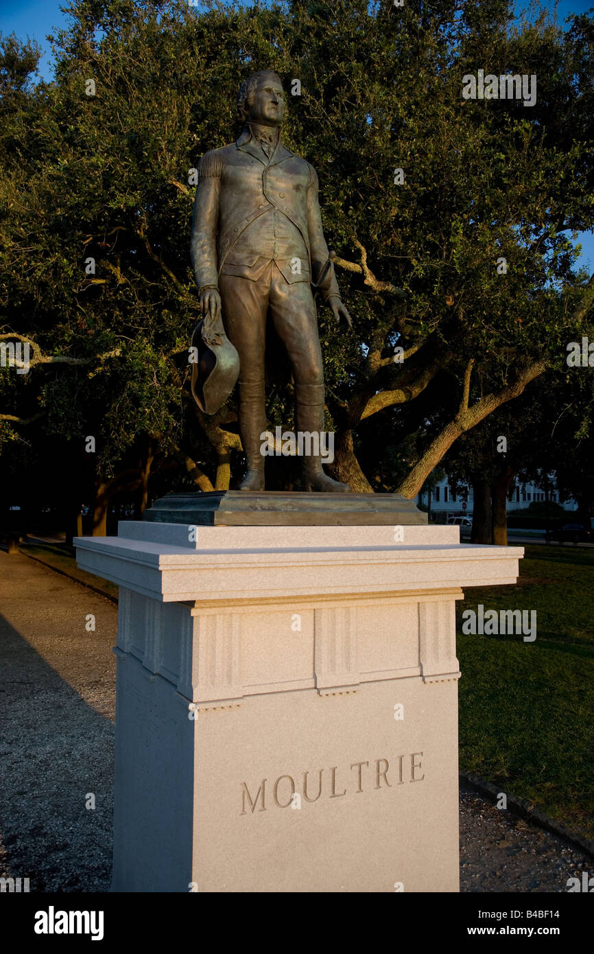 Statua del Generale William Moultrie al punto di bianco giardini nel centro storico di Charleston SC Moultrie noto come la palude Fox Foto Stock