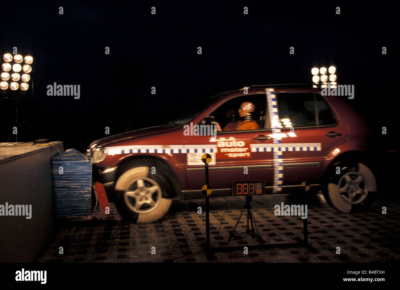 Auto, sicurezza, crash test, Mercedes ML320 Foto Stock