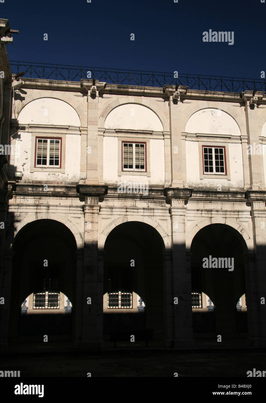 Cortile di clausura della Igreja de Sao Vicente Da Lisbona Fora Foto Stock
