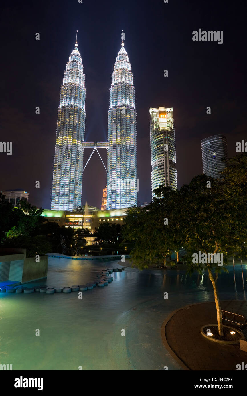 Asia, Malaysia, Selangor Stato, Kuala Lumpur, KLCC, Kuala Lumpur City Centre di sviluppo urbano che include il KLCC Park Foto Stock