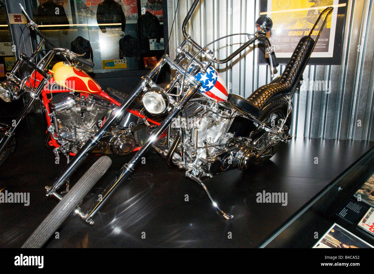 Motociclo cavalcato da Peter Fonda nel film "Easy Rider" sul display presso le società nuovo museo di Milwaukee, Wisconsin, STATI UNITI D'AMERICA Foto Stock