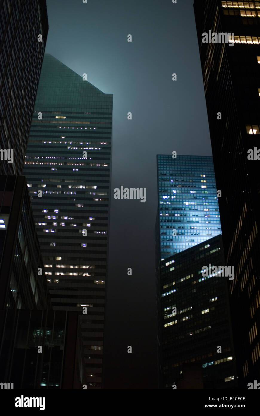 La Citigroup Centre (ex Citicorp Center) New York, come si vede da Park Avenue di notte. Foto Stock