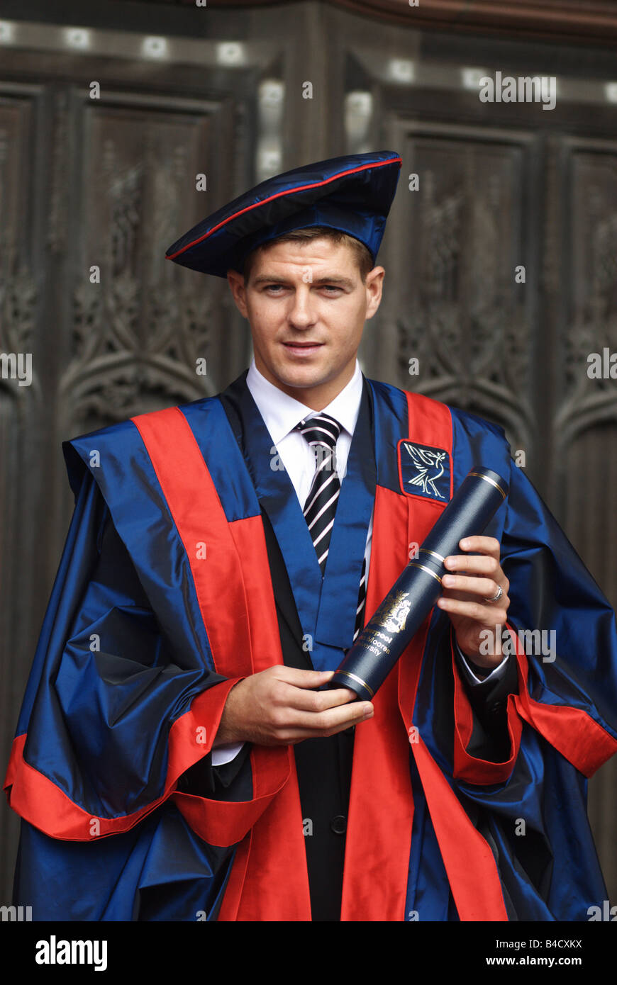 Steven Gerrard ha ricevuto una Honorary Fellowship da Liverpool John Moores University. Foto Stock
