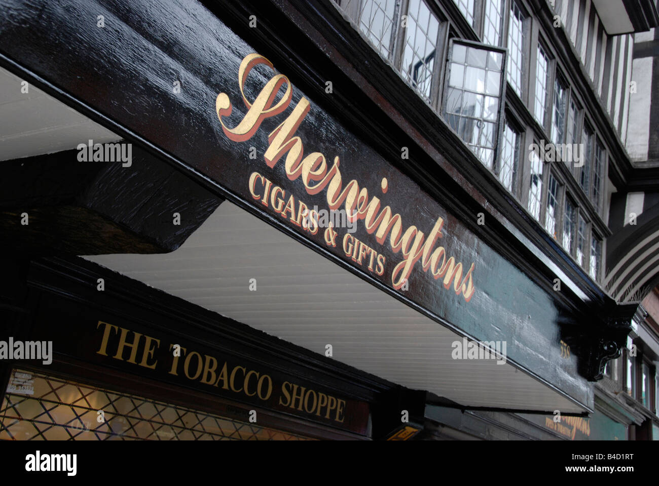 Shervingtons sigaro e negozio di articoli da regalo a pinzare Inn London Inghilterra England Foto Stock
