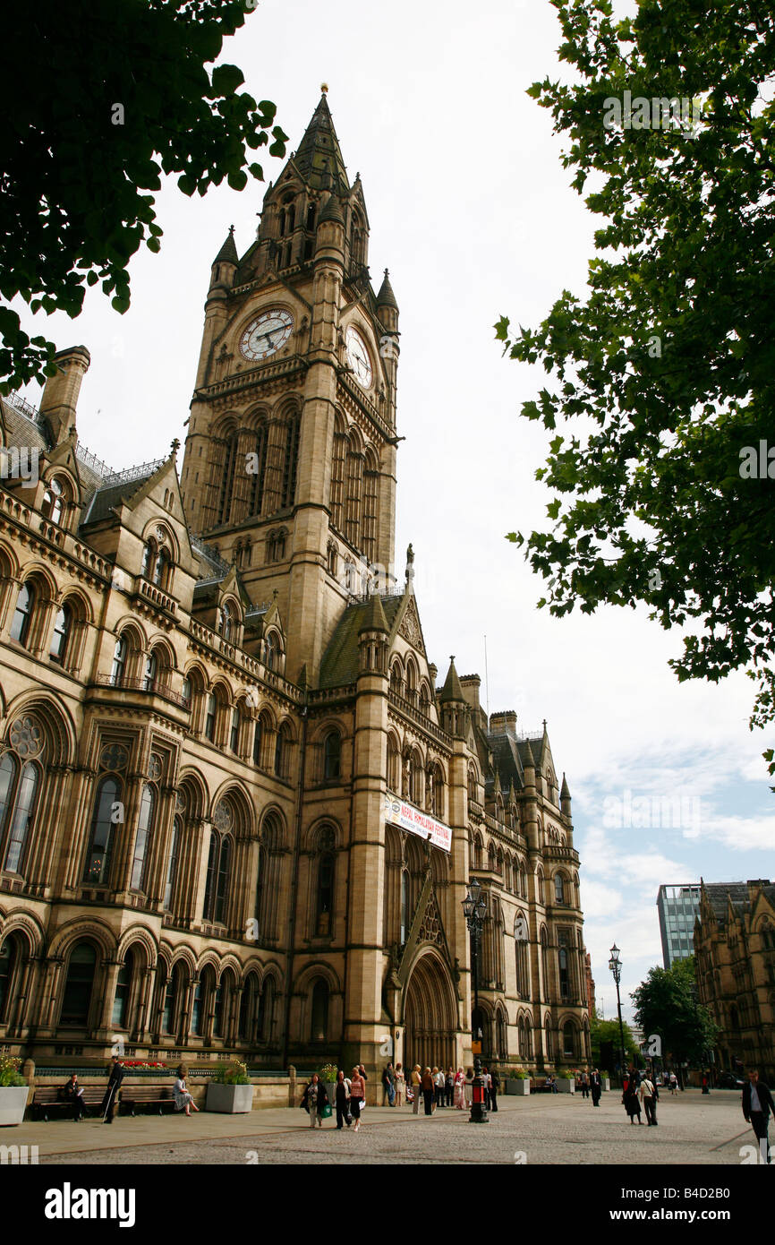 Agosto 2008 - Manchester City Town Hall su Albert Square Manchester Inghilterra England Regno Unito Foto Stock
