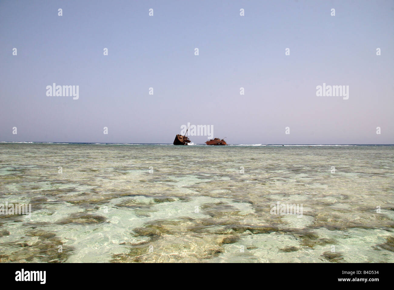 Il naufragio di Maria Schröder,una nave tedesca si è arenata nel secolo scorso in ,Parco Nazionale di Nabq (vicino a Sharm el-Sheikh),Egitto Foto Stock
