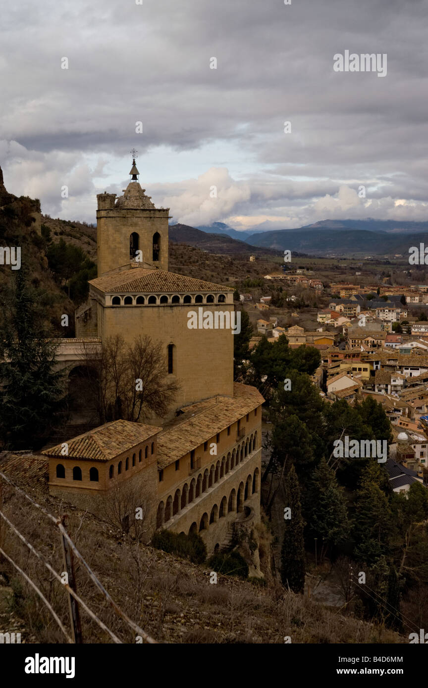 Basilica della Virgen de la Pena nella piccola città Graus nella Comunità di Aragona Spagna Foto Stock