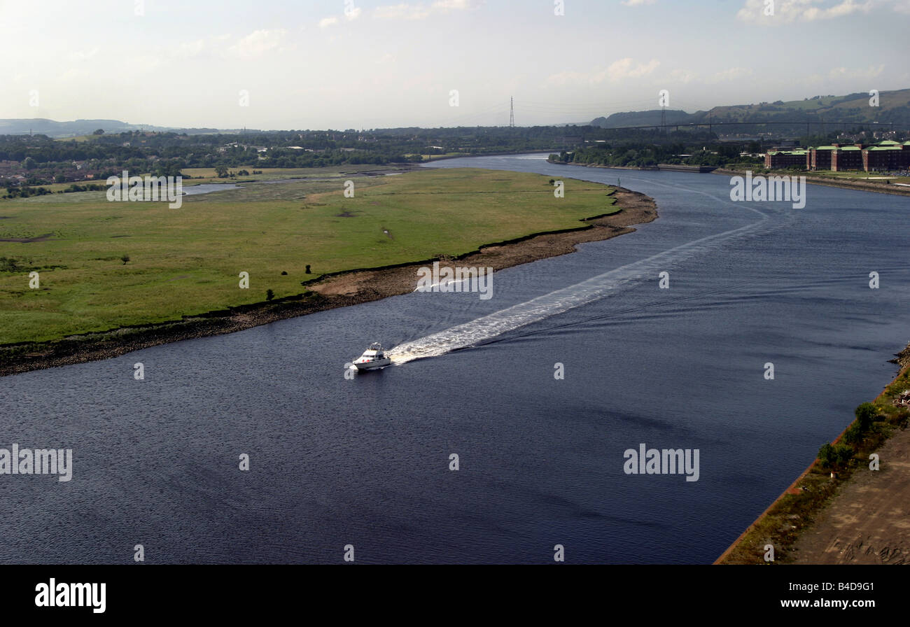 Una vista del fiume Clyde da Titan Crane in Clydebank Scozia Scotland Foto Stock