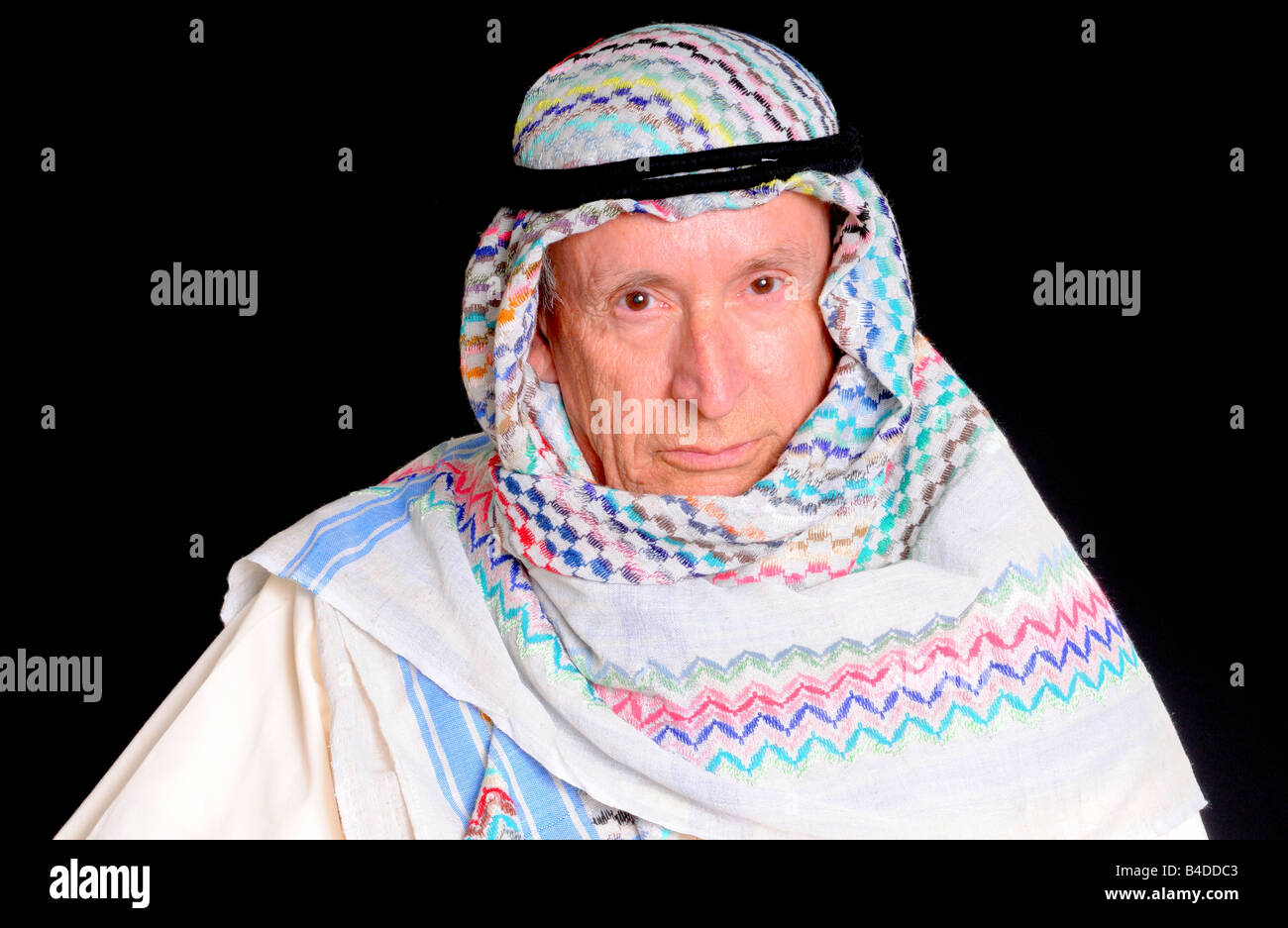 Ritratto di un sambuco arabo isolato su nero Foto Stock