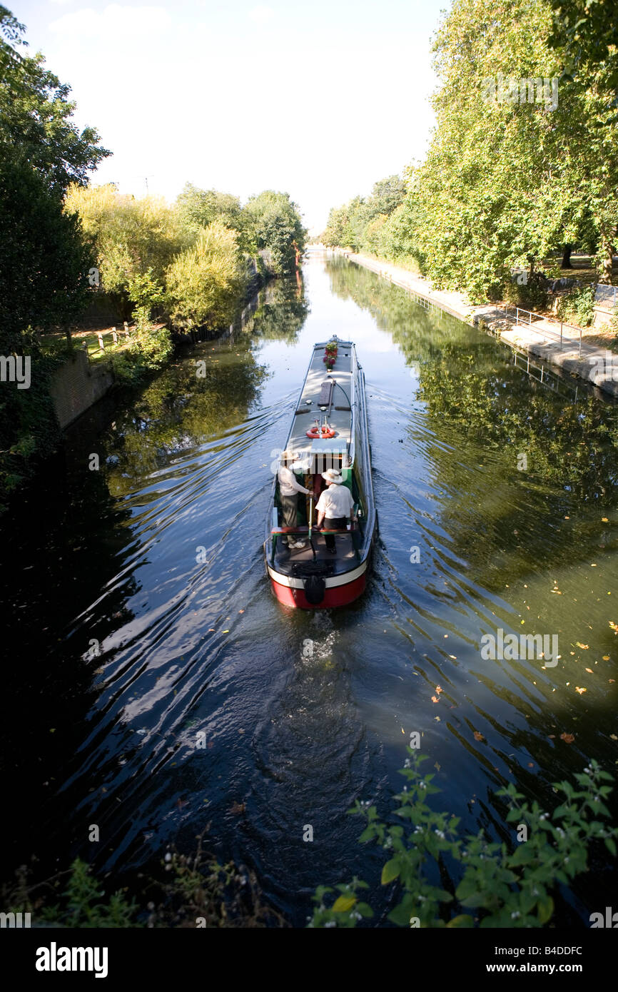 Barge sul Regents Canal, a est di Londra Foto Stock