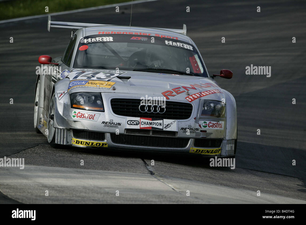 Auto Audi TT, versione racing, coupe, modello anno 1998-, bianco, guida, Race Track, motore sport, vista frontale, diagonale dal Foto Stock