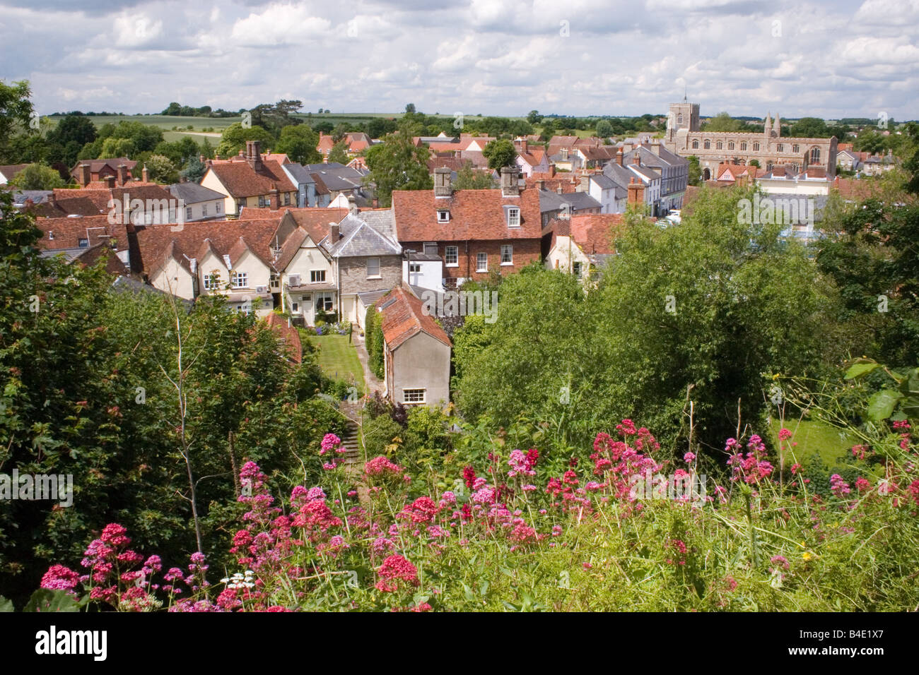 Vista della città medievale di Clare Suffolk in Inghilterra Foto Stock