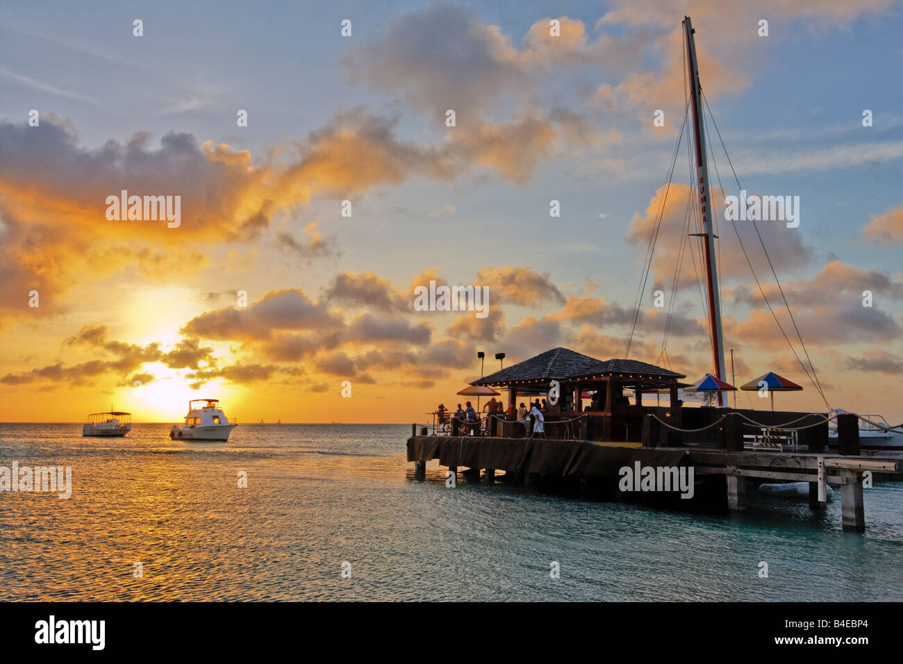 Aruba Palm Beach sunset Antille Olandesi Caraibi America Centrale Foto Stock