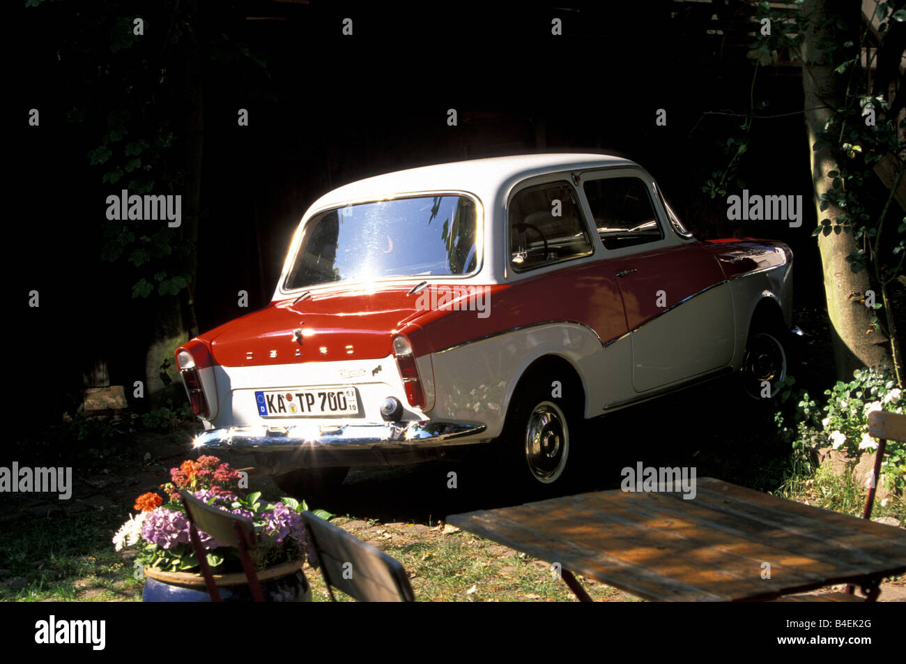 Auto, Glas Isar T 700, ' ' Goggomobile, anno modello 1958-1965, auto d'epoca, anni cinquanta anni cinquanta, sessanta, sessanta, bianco-rosso, in piedi, Foto Stock