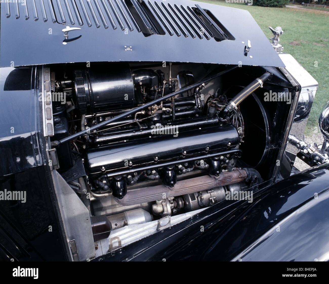 Auto, Rolls Royce Phantom III, anno modello 1936-1939, nero, berlina, auto d'epoca, trenta anni trenta, vano motore, motore , tec Foto Stock