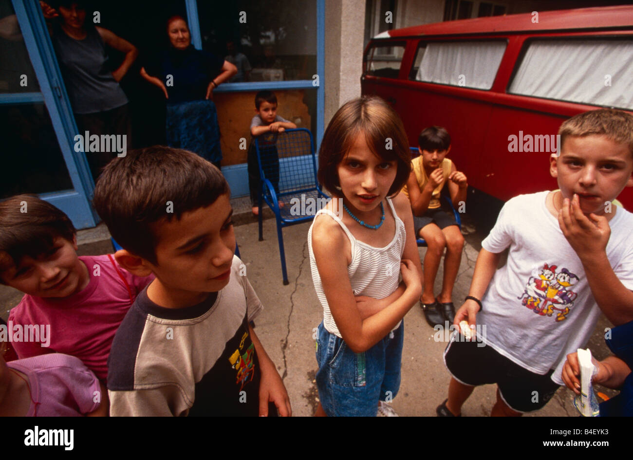 Il serbo gli sfollati provenienti dal Kosovo e in Serbia, a Belgrado. Foto Stock