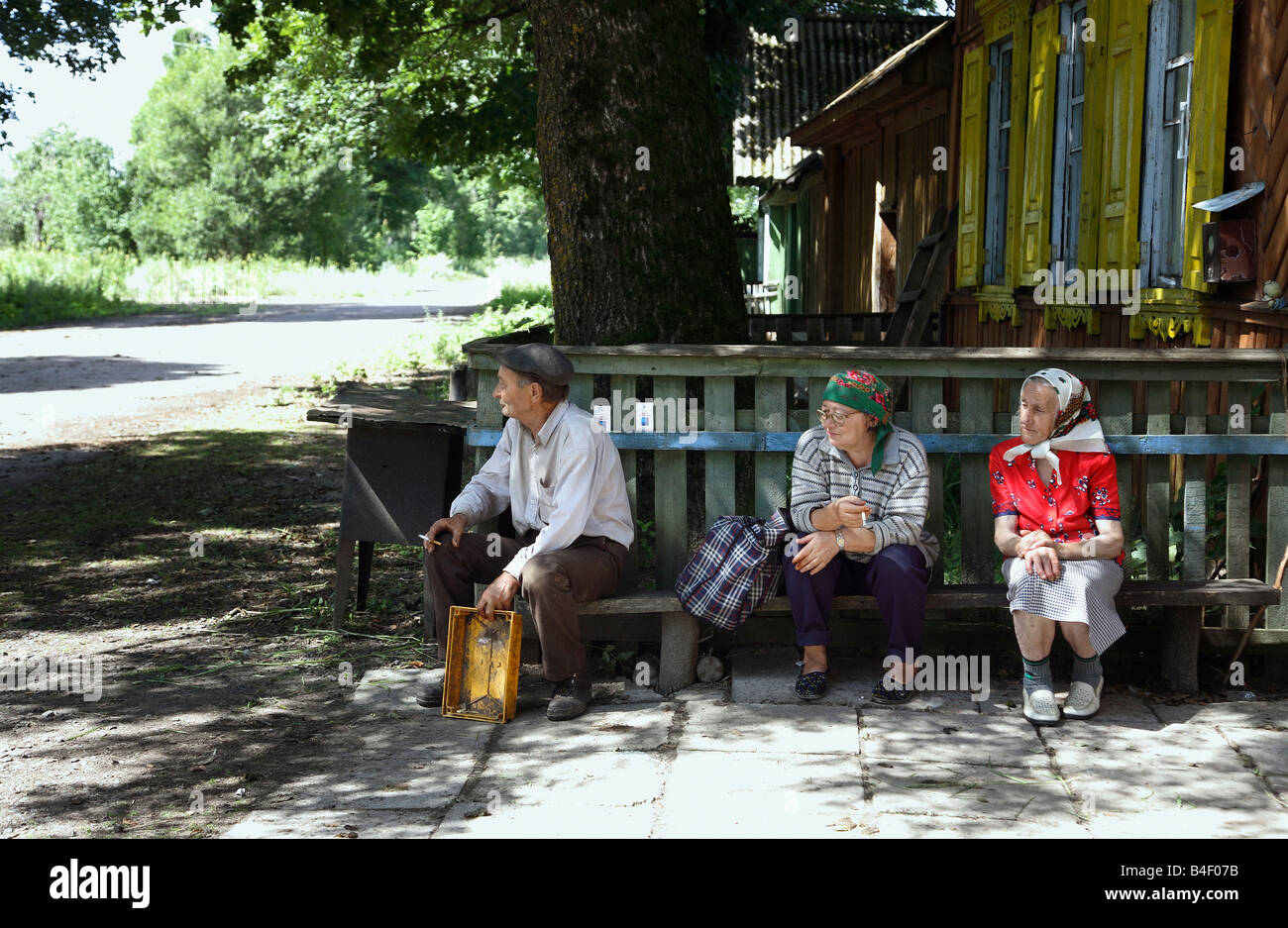 Remigrated residenti della ristretta zona radioattiva vicino a Gomel, Bielorussia Foto Stock