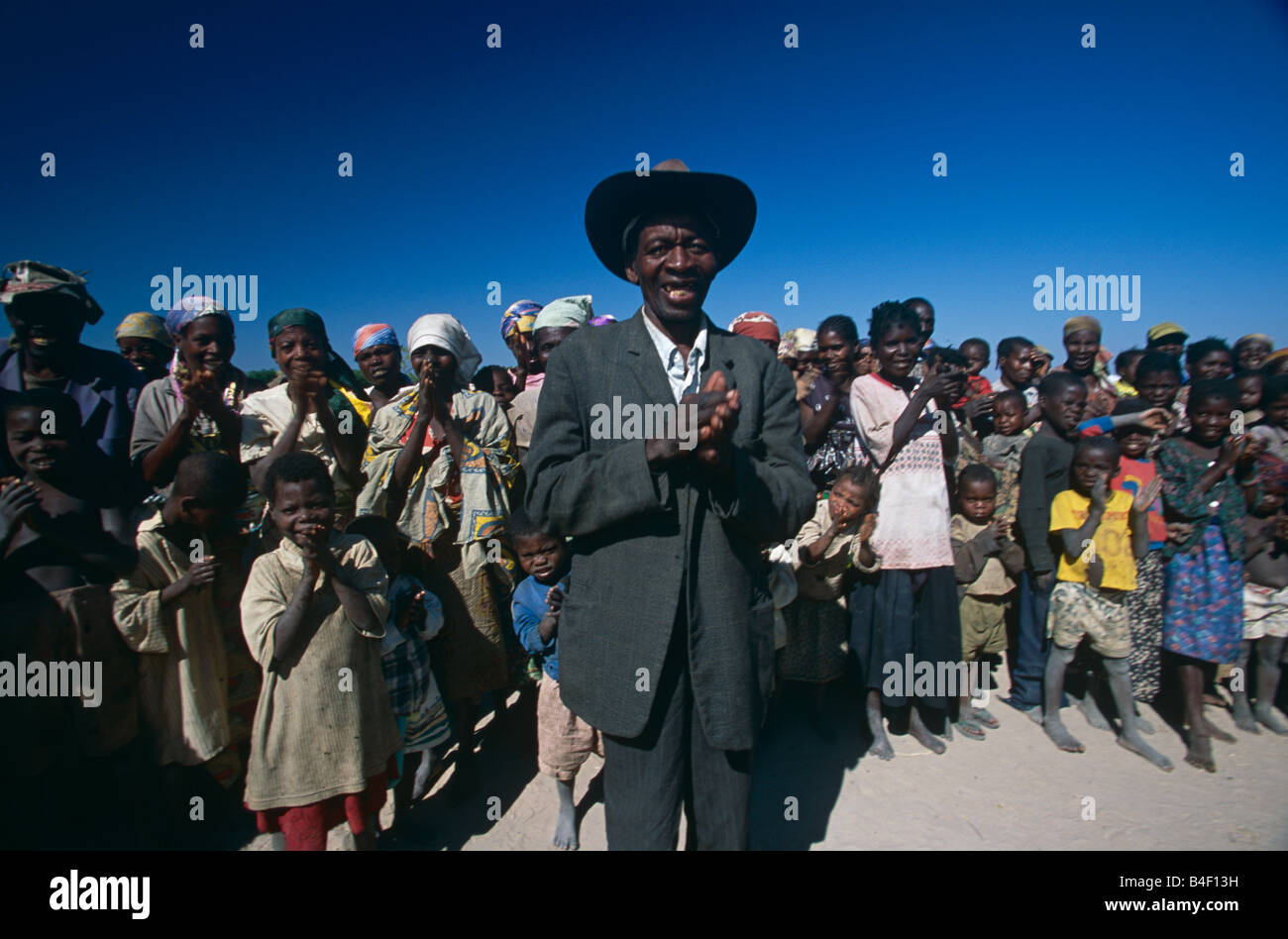 Gli sfollati a camp in Angola. Foto Stock