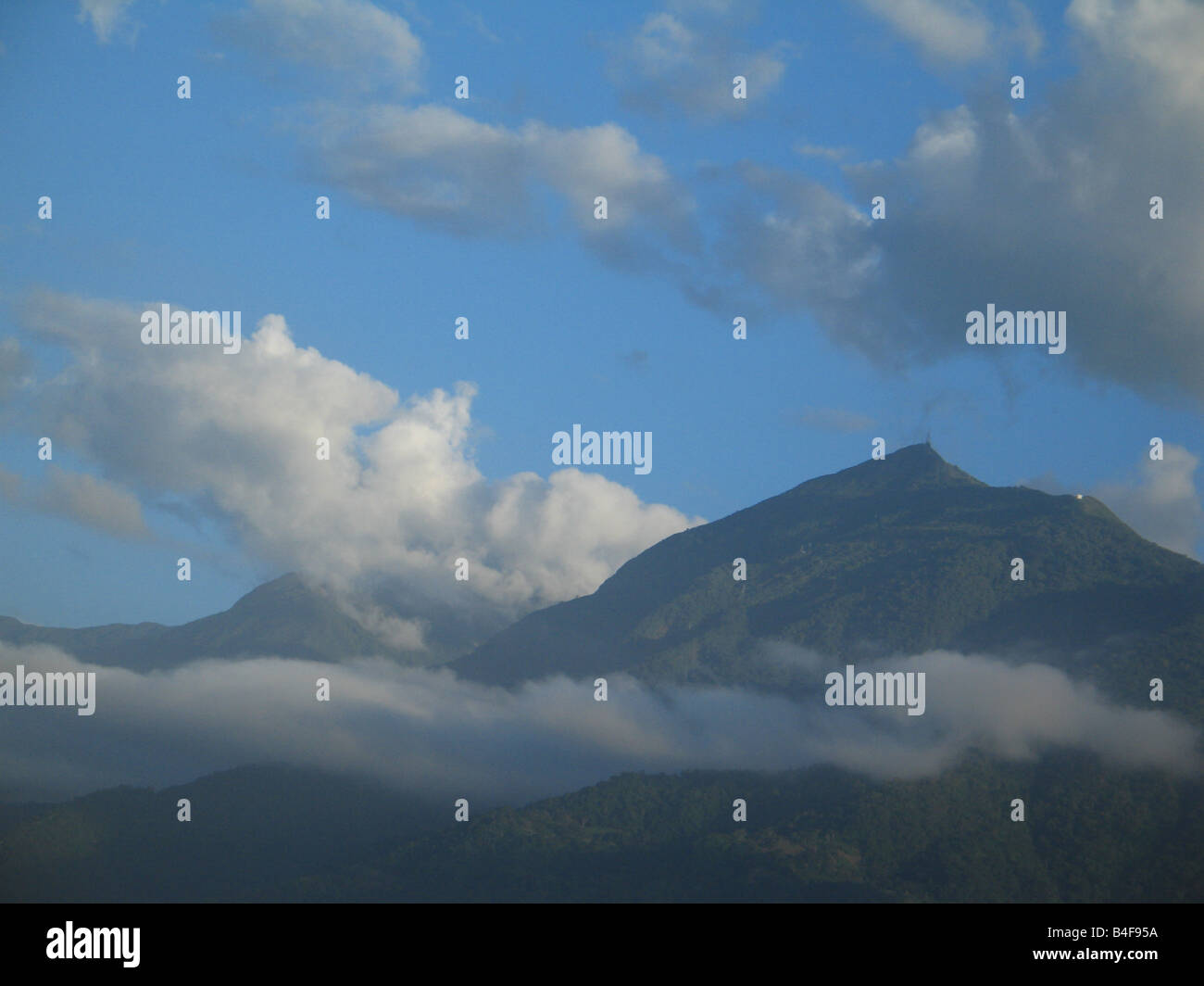 Cerro El Avila come si vede da La Guaira, Venezuela. Parque Nacional Cerro El Avila Foto Stock