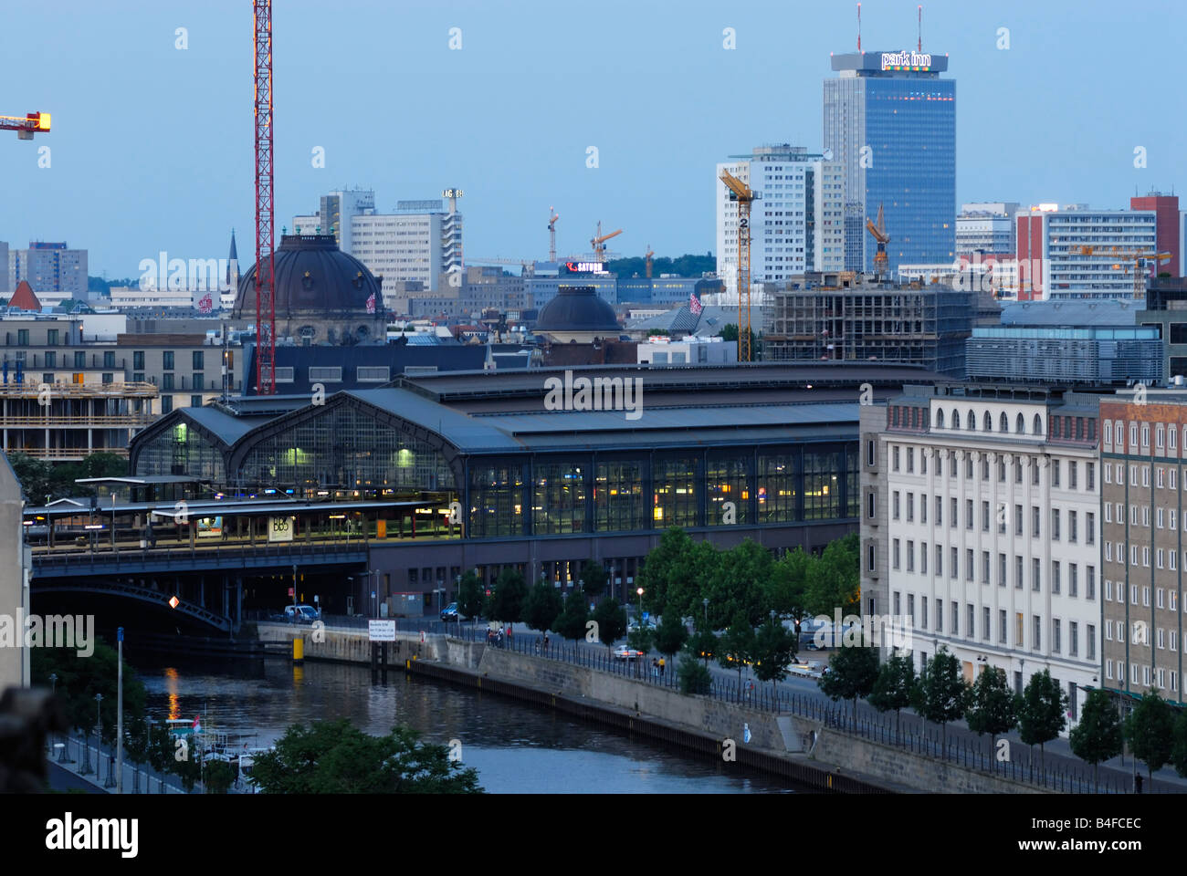 Berlin Friedrichstrasse stazione ferroviaria, Berlino, Germania Foto Stock