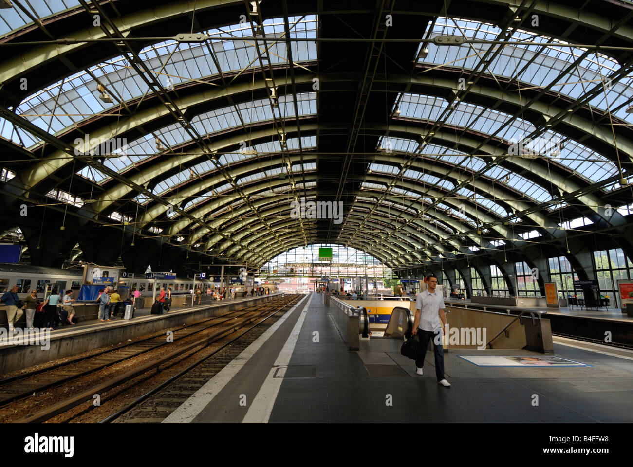 Berlin Ostbahnhof, Berlino Est stazione ferroviaria, Berlino, Germania Foto Stock
