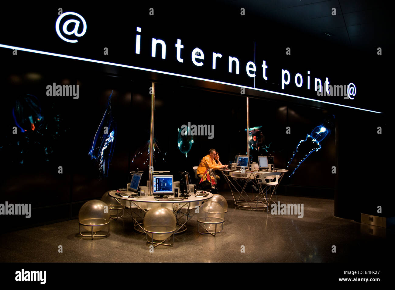 Internet Point di Zurich Svizzera Aeroporto Svizzero Foto Stock