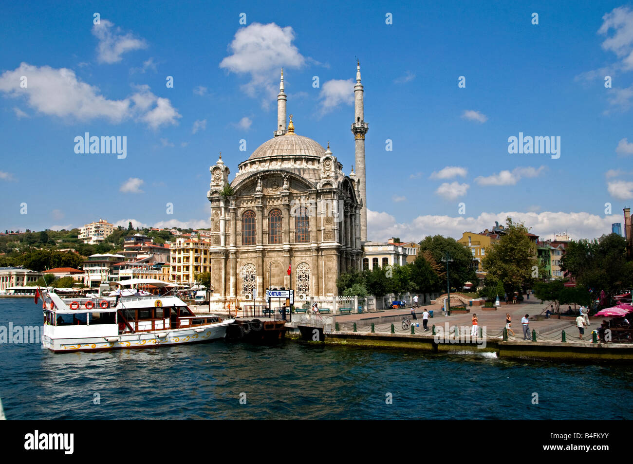Ortakoy Camii moschea Bosphorus Istanbul Turchia Foto Stock