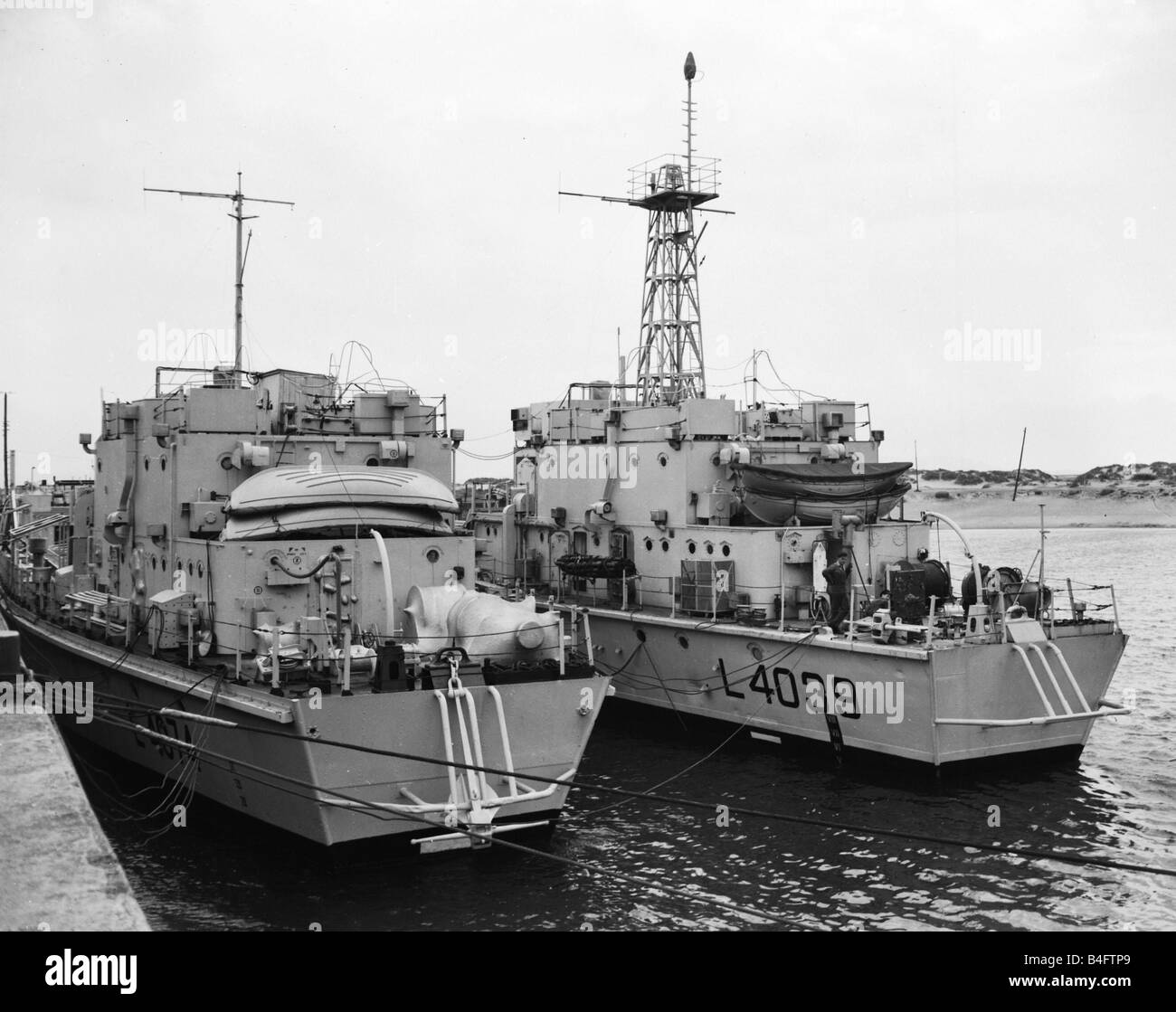 Crisi di Suez 1956 navi britanniche all'ancora subire i preparativi per una possibile azione Foto Stock